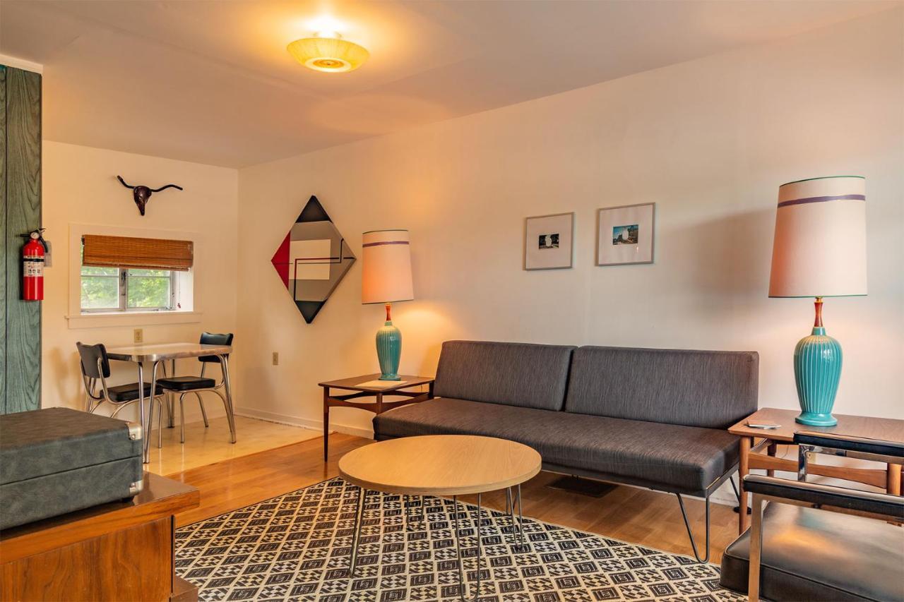 The Grayhaven Motel إيثاكا المظهر الخارجي الصورة