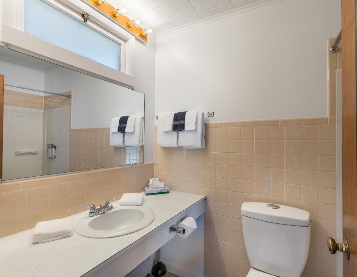 The Grayhaven Motel إيثاكا المظهر الخارجي الصورة